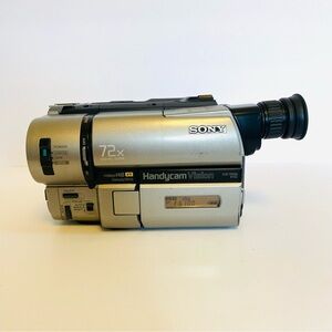 Sony Handycam Vision Hi 8 Video Camera Recorder untested, needs serviced